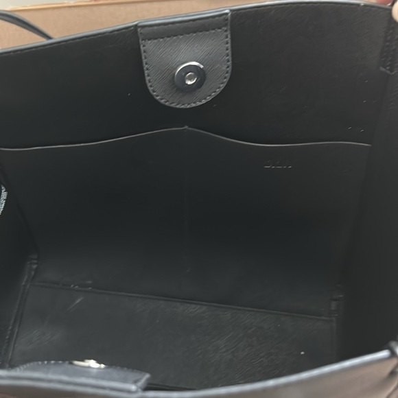 DKNY black tote bag - Picture 7 of 8